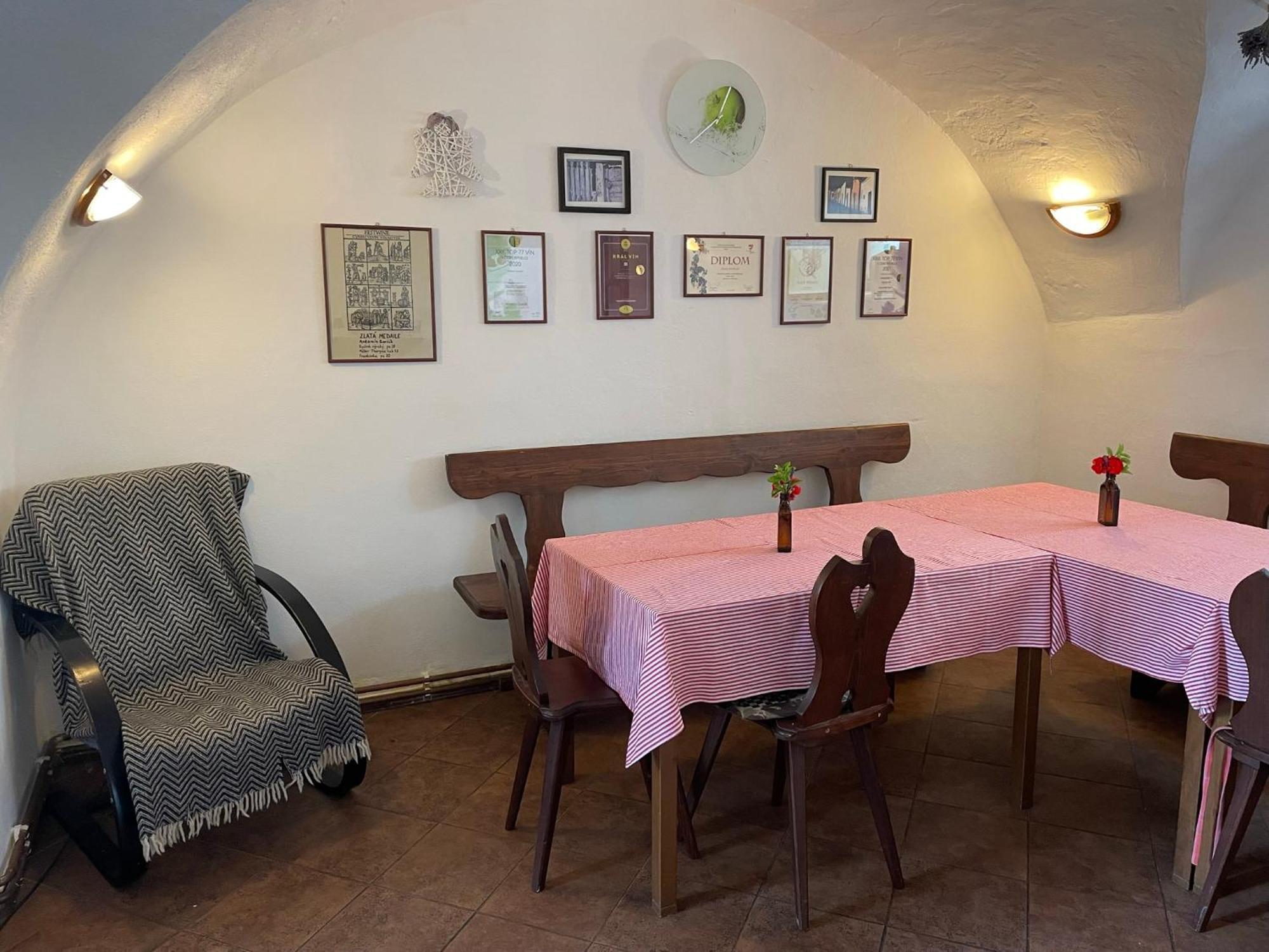 Na Upati Palavy Hotel Horni Vestonice Kültér fotó